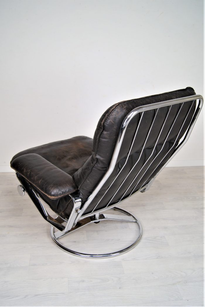 Mid-Century Lederstuhl, Chromgestell