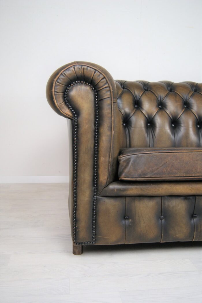 Chesterfield Ledersofa Anfang 1900
