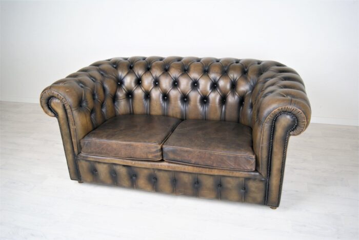 Chesterfield Ledersofa Anfang 1900