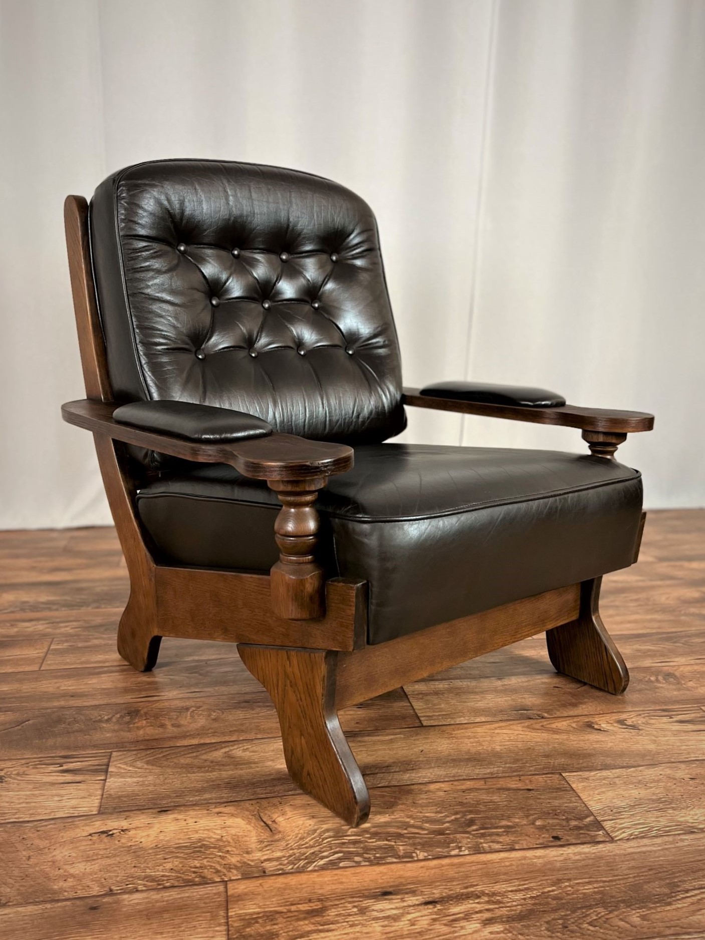 Danish Design Ledersessel Vintage Brutalist Lounge-Relaxsessel Danish Design Ledersessel Vintage Brutalist Lounge-Relaxsessel