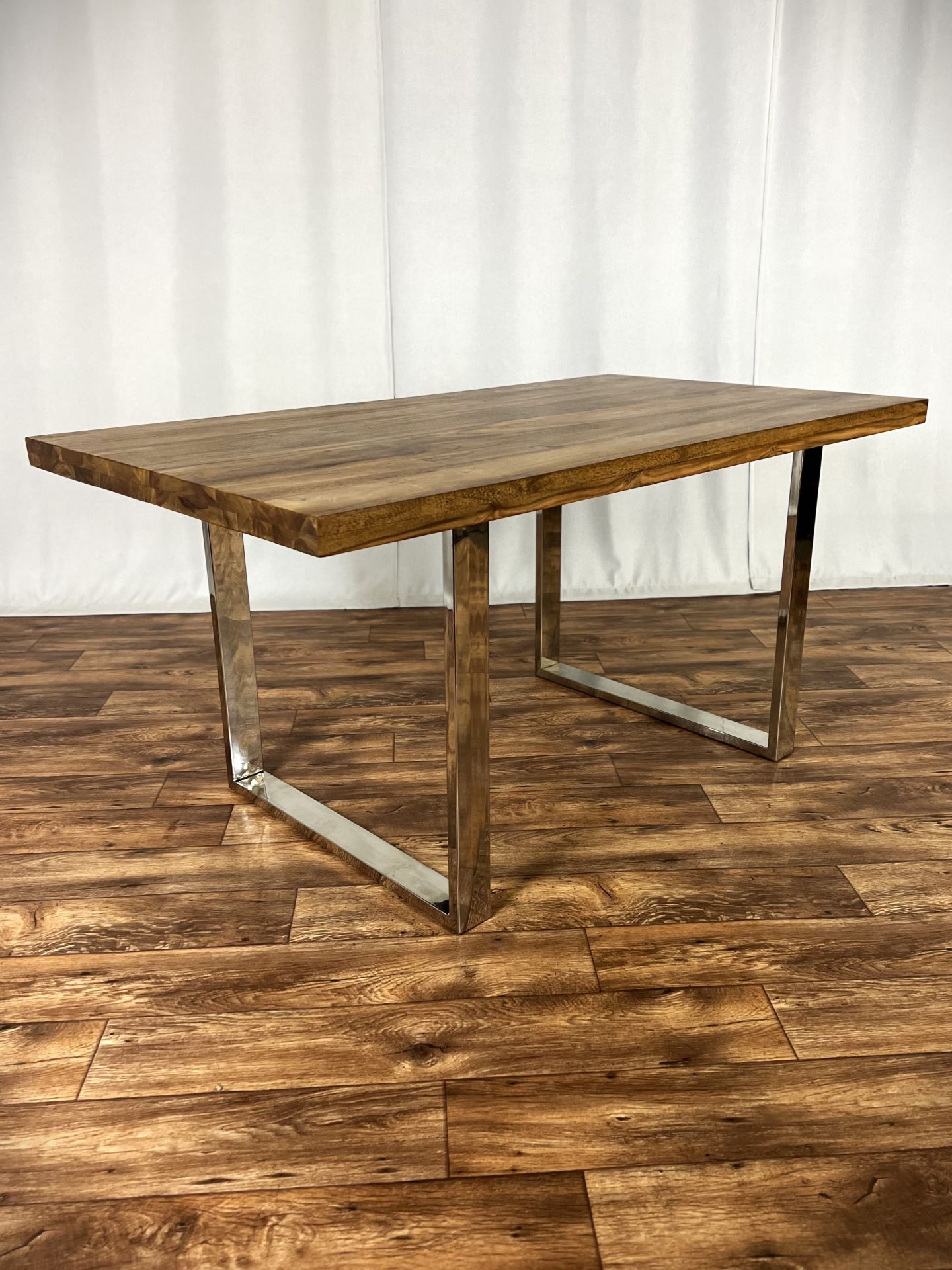 Vintage Möbel, Couch, Kommode, Hocker, Sessel, Sofa, Chesterfield, Chippendale, DeSede Sitzmöbel, Interior, Antik, Barock, Garnitur, Leder, Englische Möbel, Kolonialstil, Vintage, Design, Clubsessel, Wandbild, Portrait, Sekretär, Esstisch, Tisch, Holztisch Vintage Möbel, Couch, Kommode, Hocker, Sessel, Sofa, Chesterfield, Chippendale, DeSede Sitzmöbel, Interior, Antik, Barock, Garnitur, Leder, Englische Möbel, Kolonialstil, Vintage, Design, Clubsessel, Wandbild, Portrait, Sekretär, Esstisch, Tisch, Holztisch