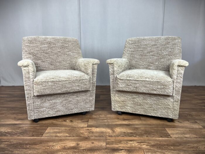 Vintage Möbel, Couch, Kommode, Hocker, Sessel, Sofa, Chesterfield, Chippendale, DeSede Sitzmöbel, Interior, Antik, Barock, Garnitur, Leder, Englische Möbel, Kolonialstil, Vintage, Design, Clubsessel, Wandbild, Portrait, Sekretär, Esstisch, Tisch, Holztisch, Marmortisch, shop, dress, clothes
