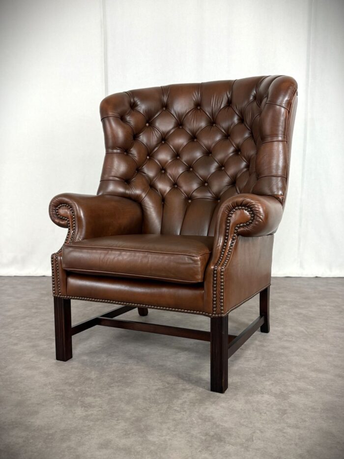 Vintage Möbel, Couch, Kommode, Hocker, Sessel, Sofa, Chesterfield, Chippendale, DeSede Sitzmöbel, Interior, Antik, Barock, Garnitur, Leder, Englische Möbel, Kolonialstil, Vintage, Design, Clubsessel, Wandbild, Portrait, Sekretär, Esstisch, Tisch, Holztisch, Marmortisch, shop, dress, clothes, online shop
