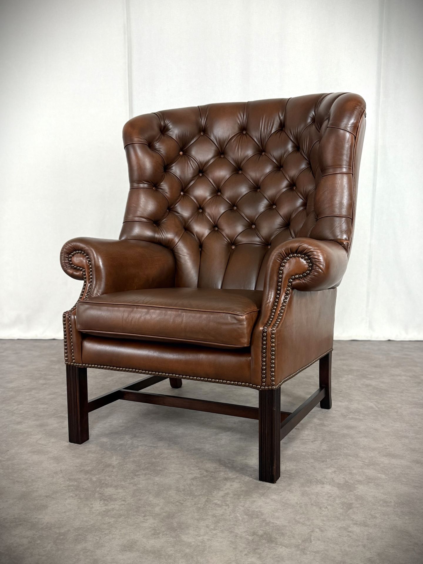 Vintage Möbel, Couch, Kommode, Hocker, Sessel, Sofa, Chesterfield, Chippendale, DeSede Sitzmöbel, Interior, Antik, Barock, Garnitur, Leder, Englische Möbel, Kolonialstil, Vintage, Design, Clubsessel, Wandbild, Portrait, Sekretär, Esstisch, Tisch, Holztisch, Marmortisch, shop, dress, clothes, online shop Vintage Möbel, Couch, Kommode, Hocker, Sessel, Sofa, Chesterfield, Chippendale, DeSede Sitzmöbel, Interior, Antik, Barock, Garnitur, Leder, Englische Möbel, Kolonialstil, Vintage, Design, Clubsessel, Wandbild, Portrait, Sekretär, Esstisch, Tisch, Holztisch, Marmortisch, shop, dress, clothes, online shop