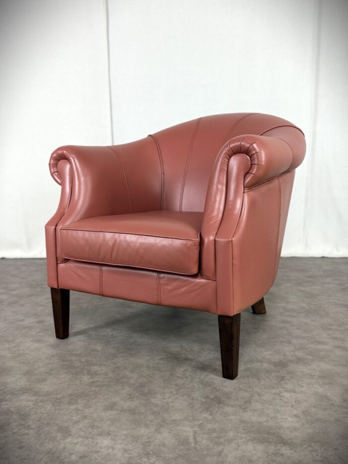 Vintage Möbel, Couch, Kommode, Hocker, Sessel, Sofa, Chesterfield, Chippendale, DeSede Sitzmöbel, Interior, Antik, Barock, Garnitur, Leder, Englische Möbel, Kolonialstil, Vintage, Design, Clubsessel, Wandbild, Portrait, Sekretär, Esstisch, Tisch, Holztisch, Marmortisch, shop, dress, clothes, online shop