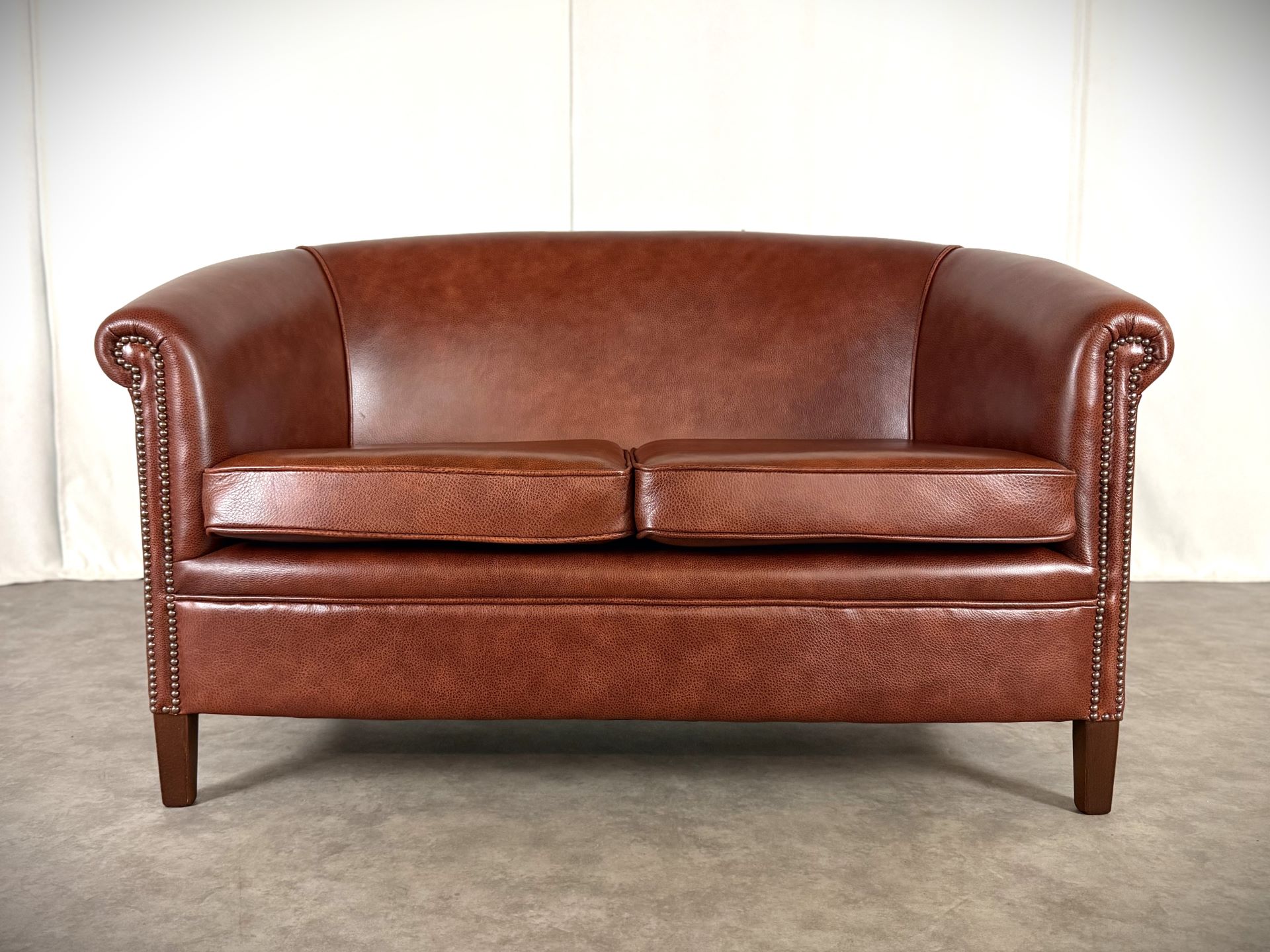 Vintage Möbel, Couch, Kommode, Hocker, Sessel, Sofa, Chesterfield, Chippendale, DeSede Sitzmöbel, Interior, Antik, Barock, Garnitur, Leder, Englische Möbel, Kolonialstil, Vintage, Design, Clubsessel, Wandbild, Portrait, Sekretär, Esstisch, Tisch, Holztisch, Marmortisch, shop, dress, clothes, online shop Vintage Möbel, Couch, Kommode, Hocker, Sessel, Sofa, Chesterfield, Chippendale, DeSede Sitzmöbel, Interior, Antik, Barock, Garnitur, Leder, Englische Möbel, Kolonialstil, Vintage, Design, Clubsessel, Wandbild, Portrait, Sekretär, Esstisch, Tisch, Holztisch, Marmortisch, shop, dress, clothes, online shop