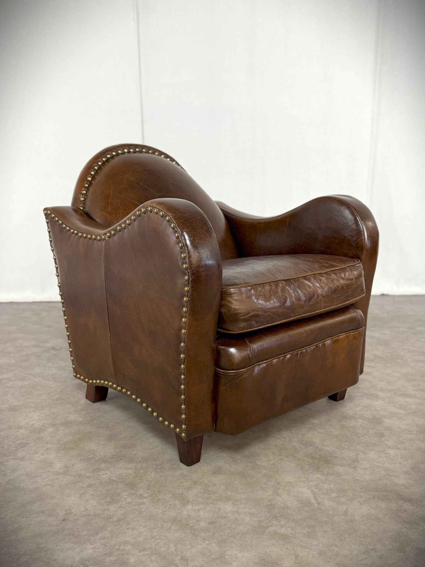 Vintage Möbel, Couch, Kommode, Hocker, Sessel, Sofa, Chesterfield, Chippendale, DeSede Sitzmöbel, Interior, Antik, Barock, Garnitur, Leder, Englische Möbel, Kolonialstil, Vintage, Design, Clubsessel, Wandbild, Portrait, Sekretär, Esstisch, Tisch, Holztisch, Marmortisch, shop, dress, clothes, online shop Vintage Möbel, Couch, Kommode, Hocker, Sessel, Sofa, Chesterfield, Chippendale, DeSede Sitzmöbel, Interior, Antik, Barock, Garnitur, Leder, Englische Möbel, Kolonialstil, Vintage, Design, Clubsessel, Wandbild, Portrait, Sekretär, Esstisch, Tisch, Holztisch, Marmortisch, shop, dress, clothes, online shop