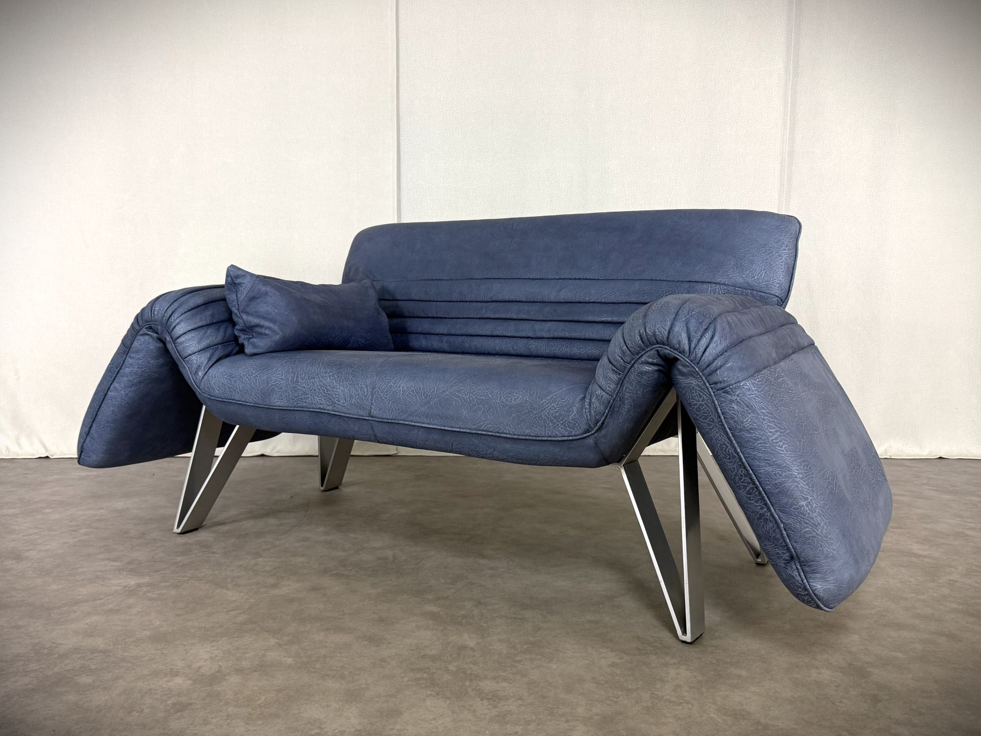 Vintage Möbel, Couch, Kommode, Hocker, Sessel, Sofa, Chesterfield, Chippendale, DeSede Sitzmöbel, Interior, Antik, Barock, Garnitur, Leder, Englische Möbel, Kolonialstil, Vintage, Design, Clubsessel, Wandbild, Portrait, Sekretär, Esstisch, Tisch, Holztisch, Marmortisch, shop, dress, clothes, online shop, boho, space-age, Machalke, KOINOR, De Sede, Lammhults, COR, Jori, LeoLux, Walter Knoll Vintage Möbel, Couch, Kommode, Hocker, Sessel, Sofa, Chesterfield, Chippendale, DeSede Sitzmöbel, Interior, Antik, Barock, Garnitur, Leder, Englische Möbel, Kolonialstil, Vintage, Design, Clubsessel, Wandbild, Portrait, Sekretär, Esstisch, Tisch, Holztisch, Marmortisch, shop, dress, clothes, online shop, boho, space-age, Machalke, KOINOR, De Sede, Lammhults, COR, Jori, LeoLux, Walter Knoll