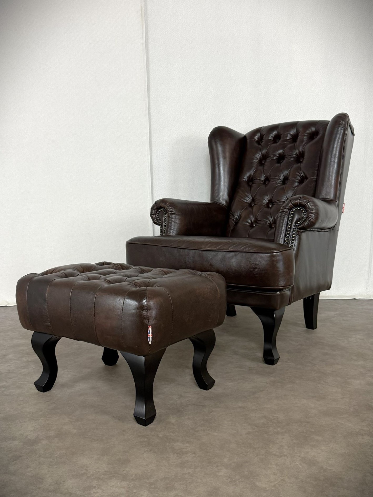Vintage Möbel, Couch, Kommode, Hocker, Sessel, Sofa, Chesterfield, Chippendale, DeSede Sitzmöbel, Interior, Antik, Barock, Garnitur, Leder, Englische Möbel, Kolonialstil, Vintage, Design, Clubsessel, Wandbild, Portrait, Sekretär, Esstisch, Tisch, Holztisch, Marmortisch, shop, dress, clothes, online shop, boho, space-age, Machalke, KOINOR, De Sede, Lammhults, COR, Jori, LeoLux, Walter Knoll, Dauphin Vintage Möbel, Couch, Kommode, Hocker, Sessel, Sofa, Chesterfield, Chippendale, DeSede Sitzmöbel, Interior, Antik, Barock, Garnitur, Leder, Englische Möbel, Kolonialstil, Vintage, Design, Clubsessel, Wandbild, Portrait, Sekretär, Esstisch, Tisch, Holztisch, Marmortisch, shop, dress, clothes, online shop, boho, space-age, Machalke, KOINOR, De Sede, Lammhults, COR, Jori, LeoLux, Walter Knoll, Dauphin